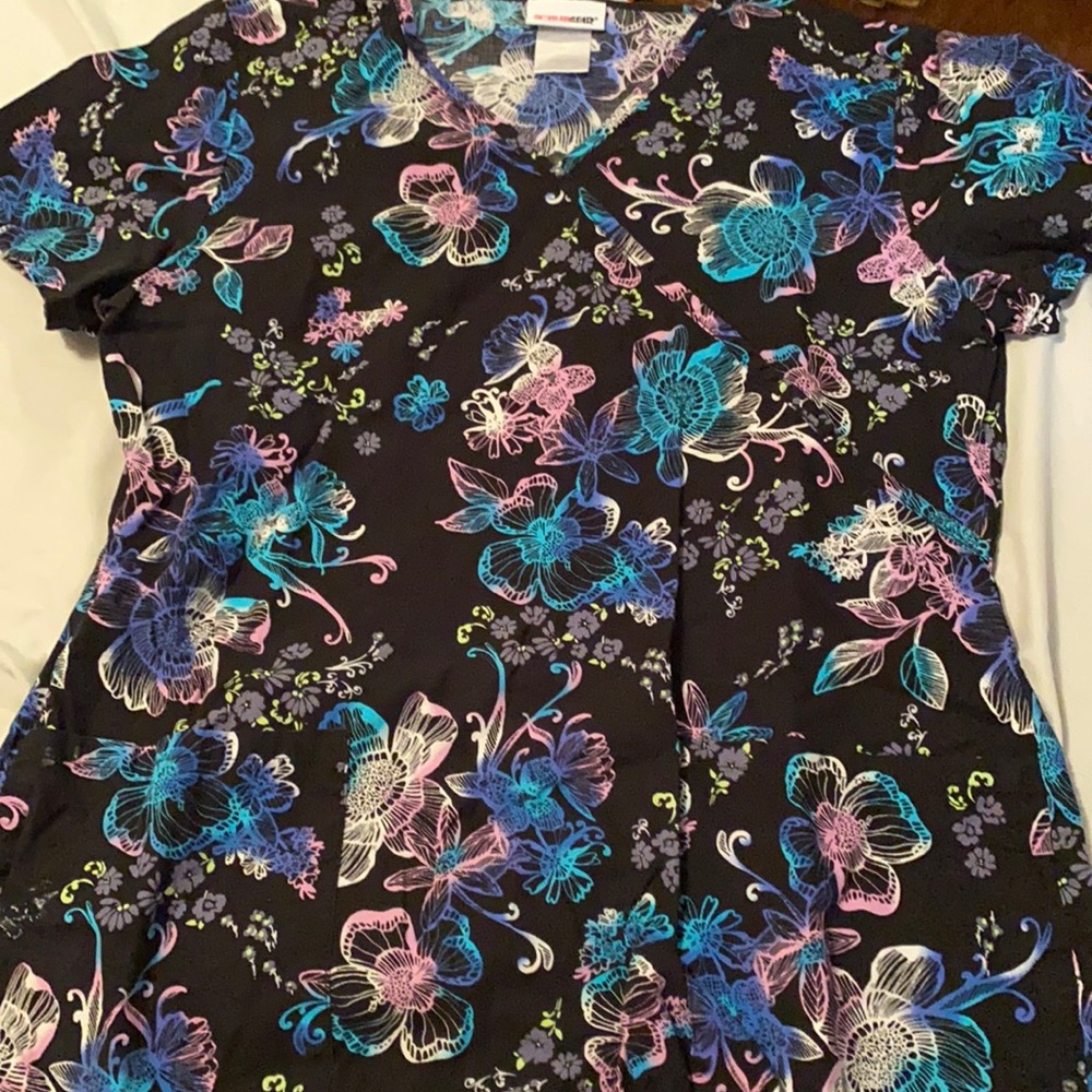 Scrub top